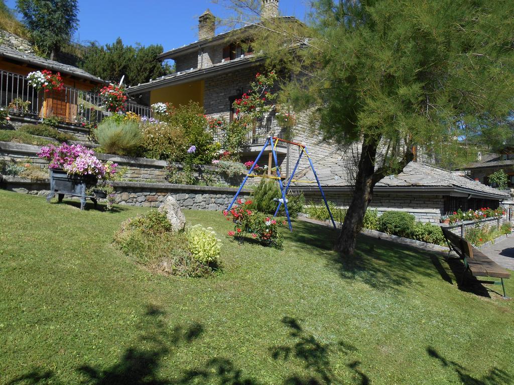B&B Les Fleurs Gignod Exterior foto